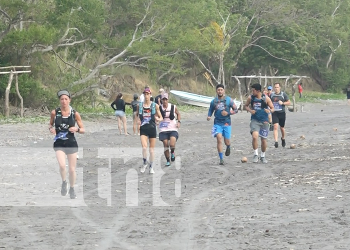Foto: Atletas conquistan Ometepe en la competencia mundial Fuego y Agua 2024/TN8