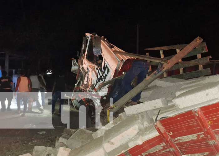 Foto: Camiones quedan hecho chatarras tras chocar en Carretera Río Blanco-Matiguás / TN8