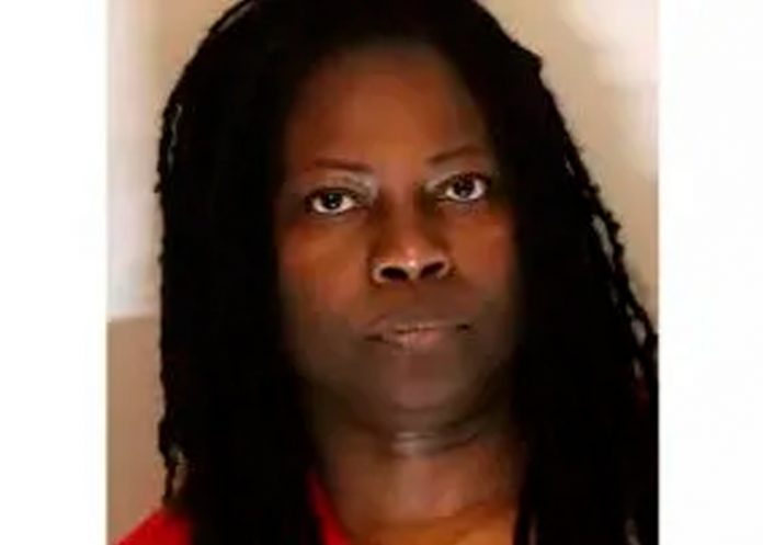 Mujer asesina brutalmente a su madre en Florida