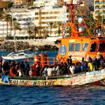 Encuentran migrantes muertos en una embarcación cerca de Canarias