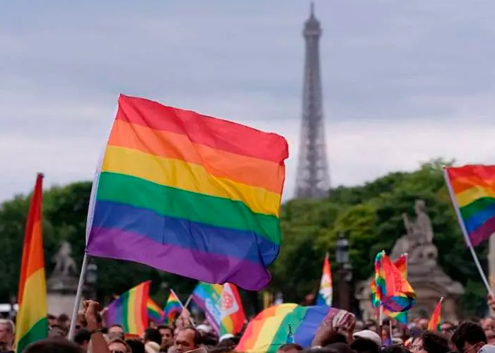 Francia pide "perdón" a los homosexuales perseguidos