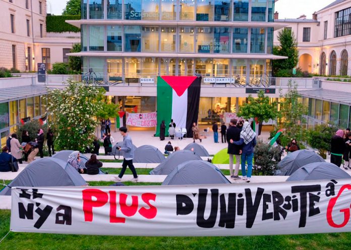 Foto: Universitarios reprimidos en París /cortesía