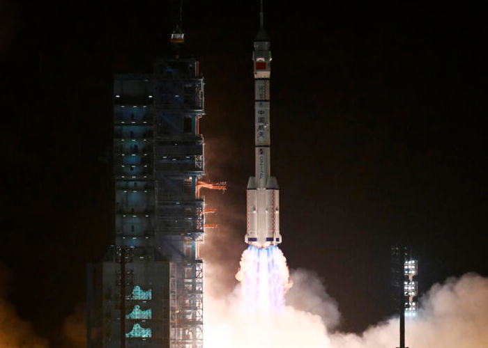Nave espacial china se acopla con éxito a la estación Tiangong