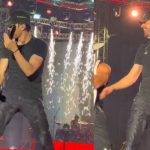 Sacó los pasos prohibidos: Enrique Iglesias y su baile sensual en concierto