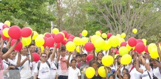 Foto: Elevan globos en conmemoración al 44 aniversario de la Cruzada Nacional de Alfabetización/TN8