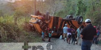 Foto: Accidente por fallas mecánicas: Autobús volcado en ruta Jinotega-Pantasma/TN8