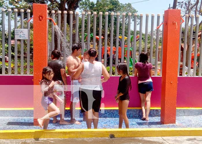 Familias nicaragüenses visitan el centro recreativo Xilonem 