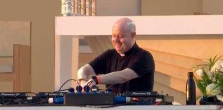 En Portugal un famoso padre da misa con música electrónica (Video)