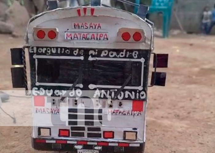 Foto: Joven empresario de 12 años triunfa con réplicas de buses en Tipitapa / TN8