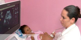 Foto: Valentina y su bebita fuera de peligro: Cirugía fetal exitosa / TN8