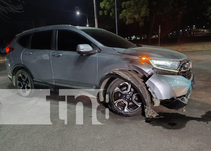 Accidente de tránsito frente al nuevo parque Palestina en Managua