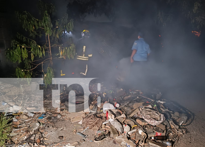 Foto: Zapatero queda a la intemperie tras incendio en su cuarto en un barrio de Managua/TN8