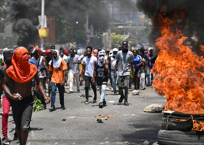 Haití prolonga toque de queda en la capital por 30 días más