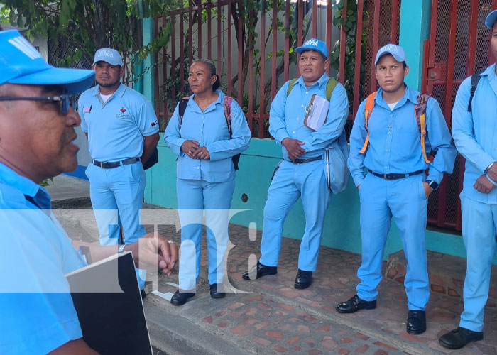 Foto: Abatización en barrios de Managua / TN8