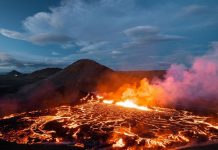 Volcán de Islandia vuelve a erupcionar con lava