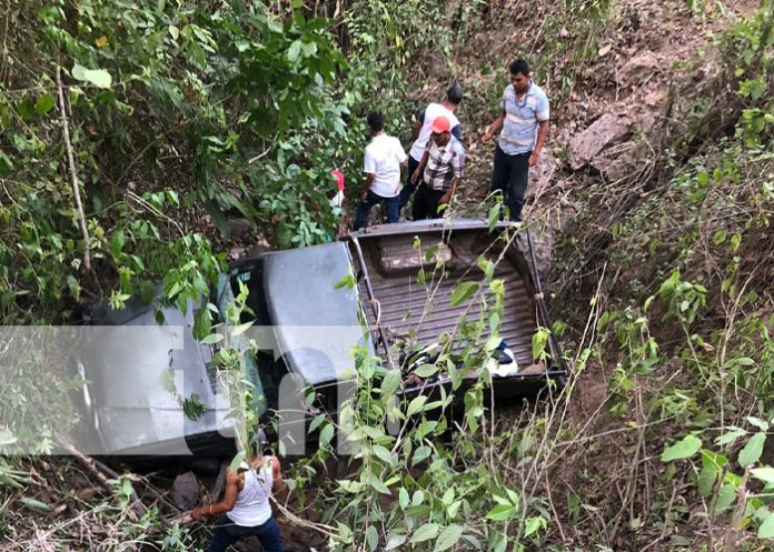 Camioneta cae en abismo en la Dalia-Matagalpa