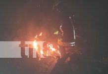Foto: Incendio en bodegas de material reciclable en Boaco/TN8