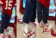 Foto:Santa Fe Klan se hizo viral al comprar unas sandalias de la tienda Oxxo/Cortesía