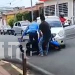 Motociclista herido tras choque provocado por violación de señal de tránsito en Chinandega
