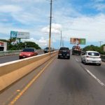 Mujer provoca accidente en carretera norte, Managua al invadir carril de motociclista