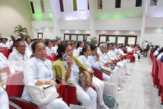 Foto: Finaliza I Congreso Internacional de Enfermería con más de mil enfermeros / TN8