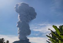 Indonesia evacúa siete poblados por erupciones del volcán Ibu