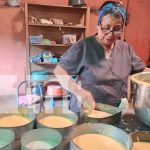 A sus 72 años, Doña Gladys Martínez sigue endulzando vidas con sus pasteles en León