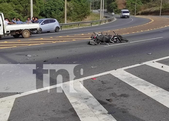 Foto: Motociclista y su acompañante en estado grave tras perder el control en El Crucero/TN8