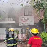 Foto: Incendio en oficinas de Radio Mujer / TN8