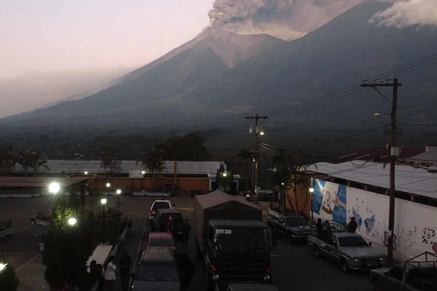 Foto: Evacuaciones masivas por erupción del Volcán de Fuego en Guatemala/Cortesía