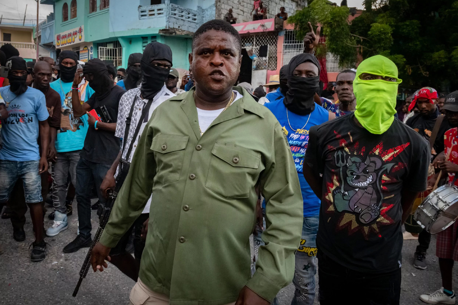 Foto: Líder criminal haitiano amenaza con "hacer llorar" al Gobierno /Cortesía