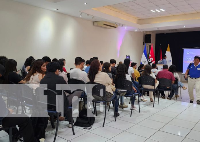 Foto: Jornada educativa en honor a la Cruzada Nacional de Alfabetización / TN8