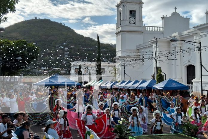 Foto: Matagalpa disfruta de la segunda edición del Festival de Trajes Folclóricos Nicaragüenses/TN8