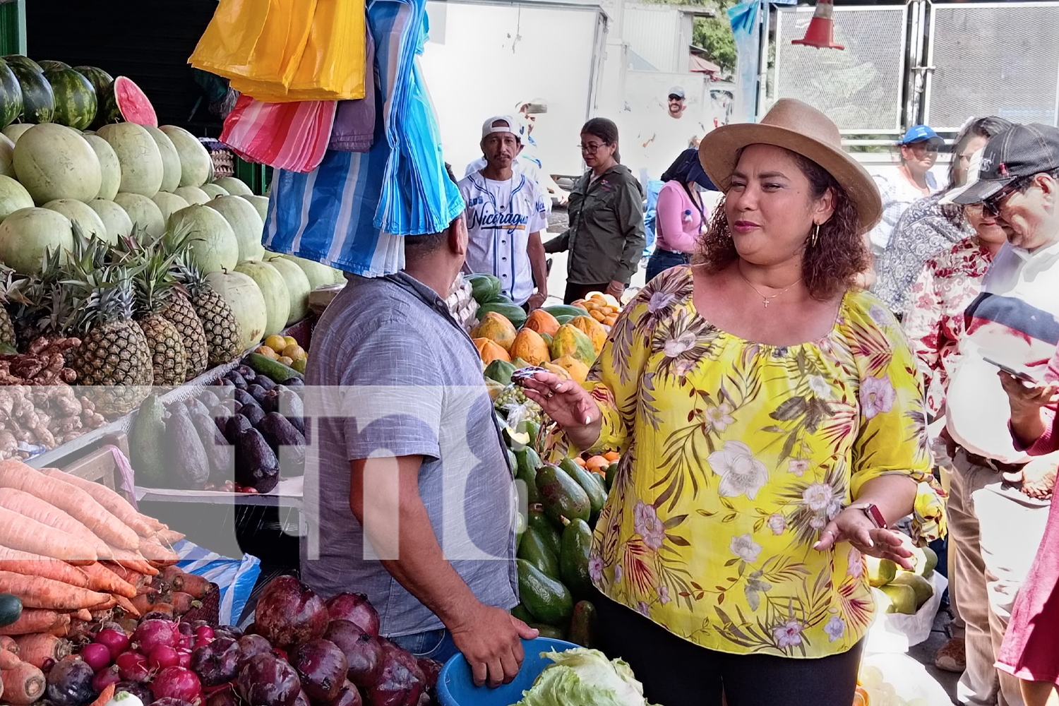 Foto: Alcaldesa de Managua visita el Mercado Mayoreo /TN8