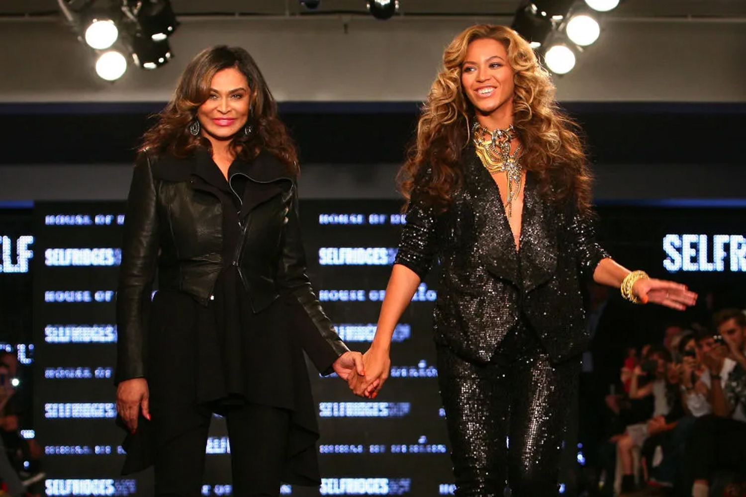 Photo: Beyoncé's mother, reveals that he had breast /courtesy cancer