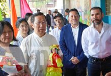 Foto: Visita de delegación de China a escuela en León / TN8